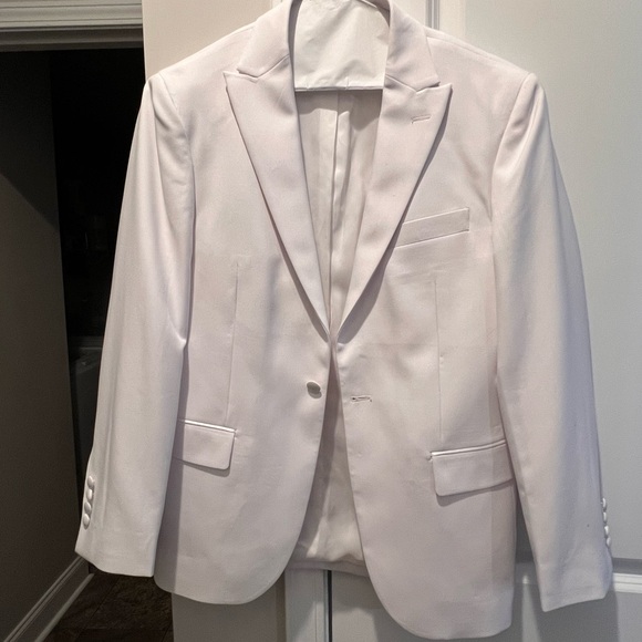 Men’s white tux jacket